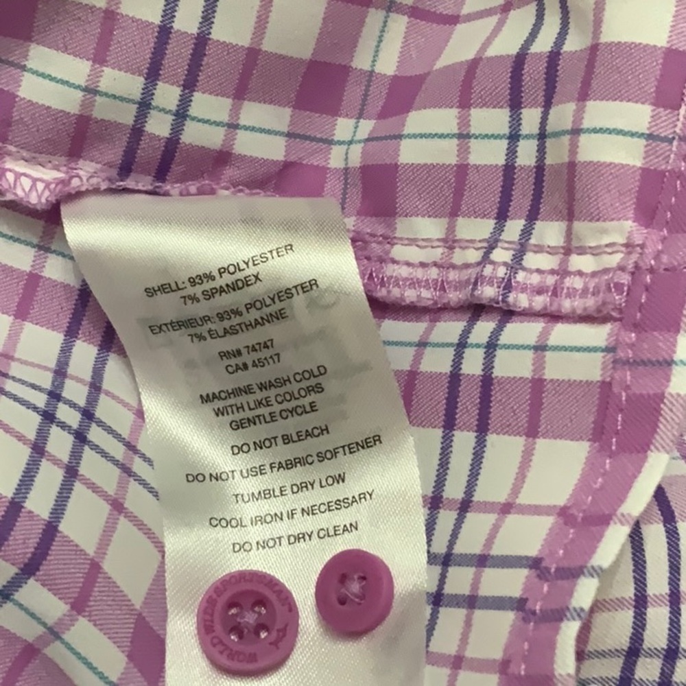 World Wide Sportsman front button down shirt. Size M - Picture 5 of 5